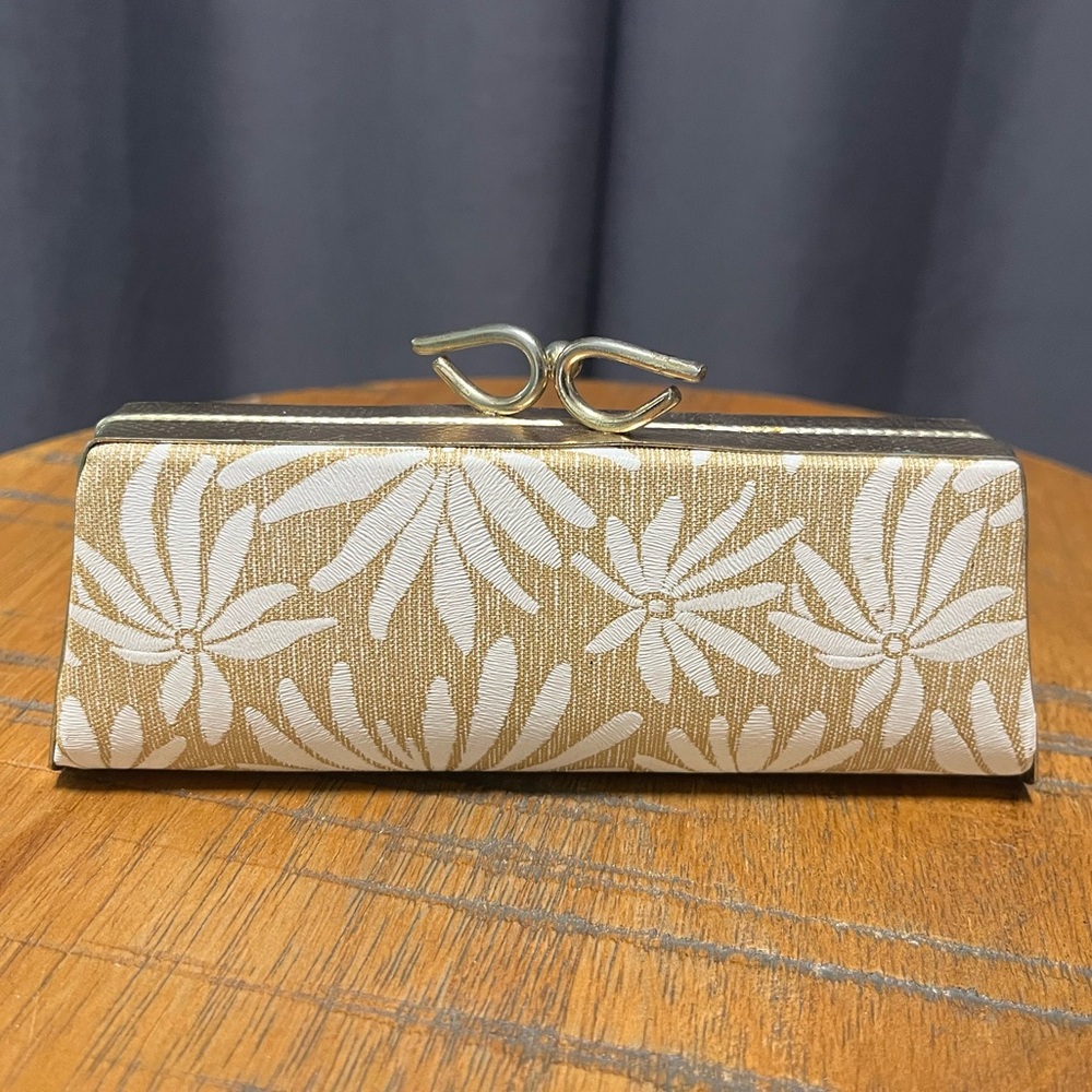 Vintage Floral Wallet/Coin Purse with Metal Clasp